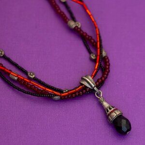 18 inch, Vintage Red & Black Laces Oval Stone Multi Strand Necklace - Q30
